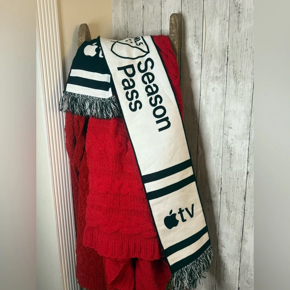 MLS Season Pass Soccer Apple TV Scarf NWOT RARE 55”
